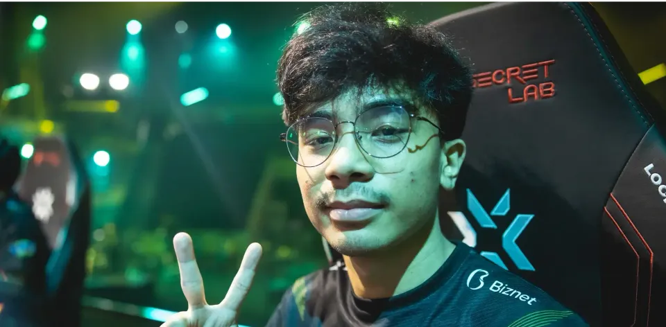 Filipino duelist EJAY leaves the ranks of Rex Regum Qeon