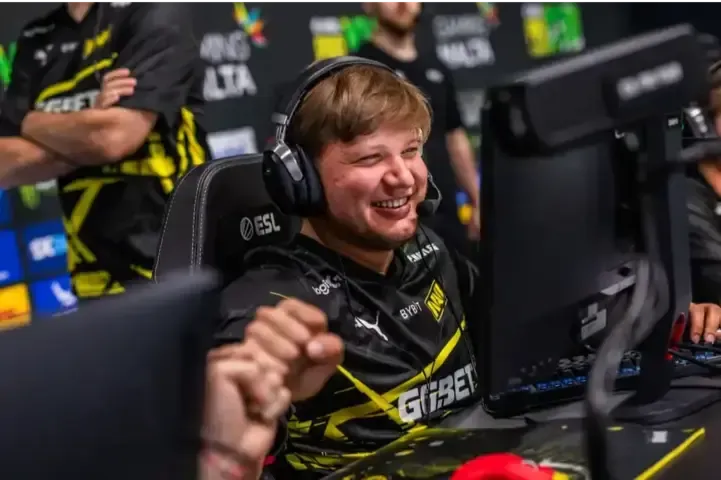 s1mple on CS2: "Don't play this raw game, wait for updates."