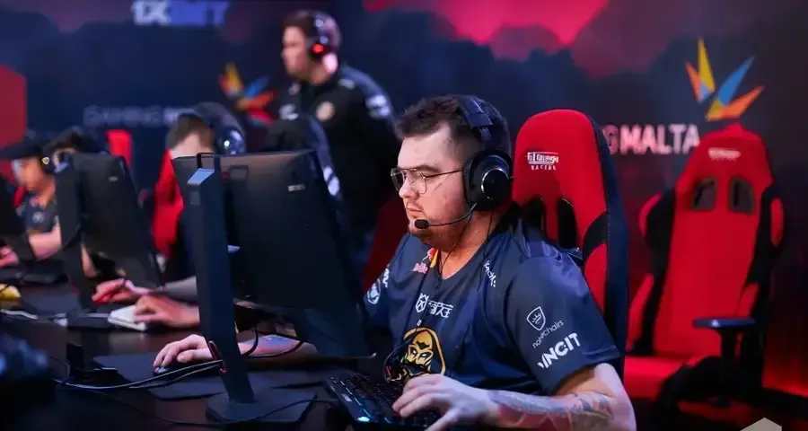 ENCE advanced to the IEM Sydney 2023 playoffs by defeating Fnatic