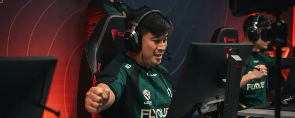 FlyQuest relègue dexter sur le banc après un mauvais début de saison