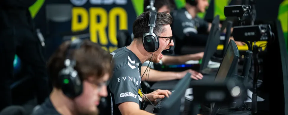 Previsão e análise do confronto entre Vitality e MOUZ na ESL Pro League Season 21: Grande Final