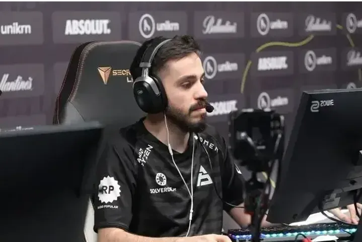 Outro jogador faz uma pausa na competitiva no CS2