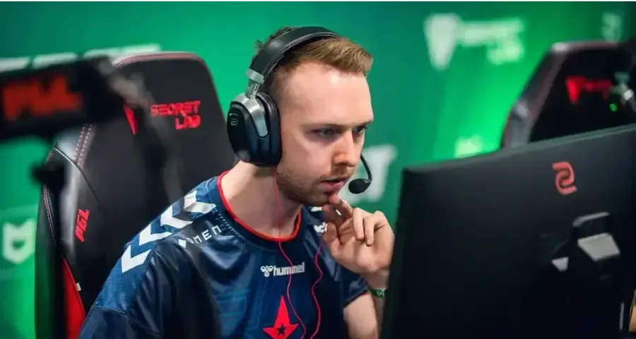 Pimp named the ideal option for gla1ve's career continuation