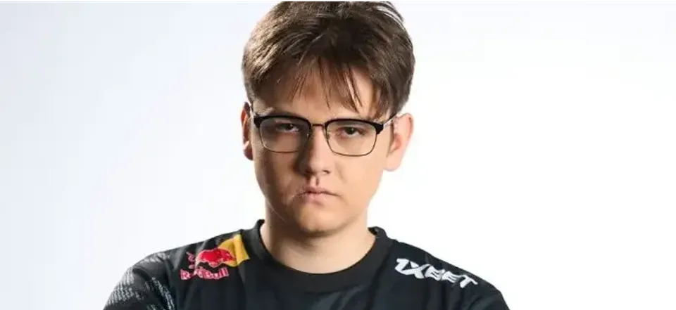 Чемпіон The International 2023, Yatoro, піднявся до рангу Diamond 1 в Valorant