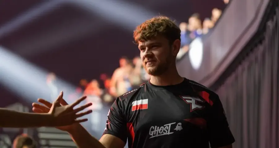 Официально: NEO прошел тестовый период в FaZe Clan и теперь будет полноценным тренером команды