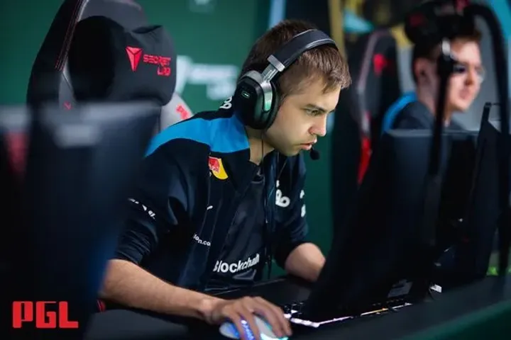 Cloud9 обыграла Virtus.pro в группе В на IEM Cologne 2022