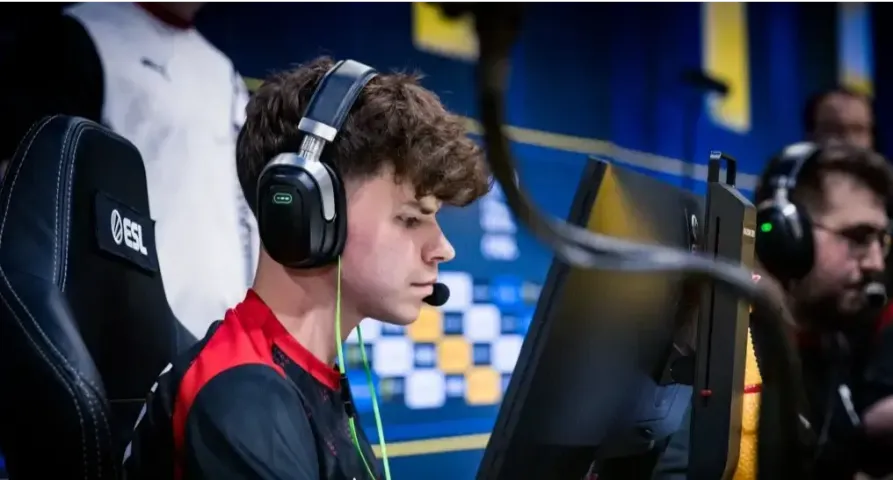 siuhy prolongou o seu contrato com o MOUZ até ao final de 2024