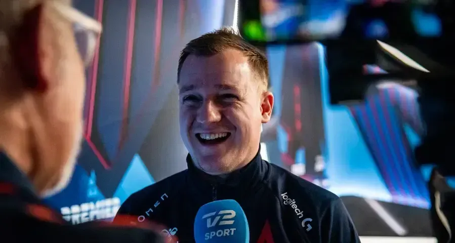 Ao decidir quem substituir, a Astralis escolheu entre Staehr e b0RUP