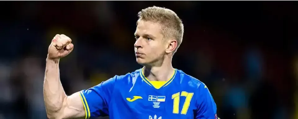 O futebolista Oleksandr Zinchenko disputou um jogo oficial pelo Passion UA — a sua equipa venceu