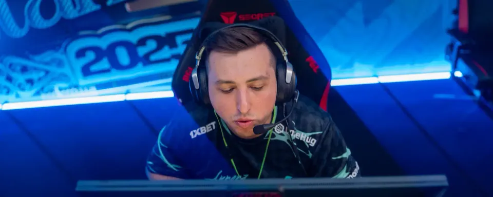 Prédiction et Analyse du Match ODDIK vs Aurora - Phase de Groupes PGL Astana 2025