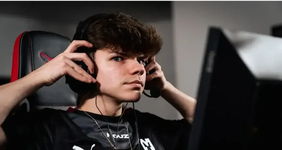 siuhy reports that MOUZ has not decided on the fifth player