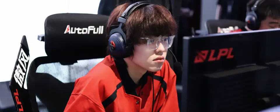 FunPlus Phoenix 대 Invictus Gaming 경기 예측 및 분석 - LPL 스플릿 2 2025