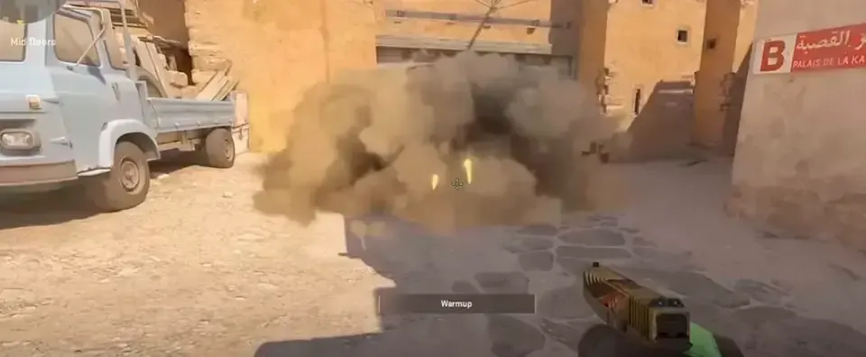 A Reddit user found a bug with infinite grenades in CS2