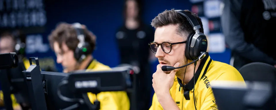 Kẻ lừa đảo sử dụng tên apEX và thương hiệu Team Vitality cho chiêu trò trên YouTube
