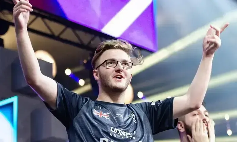 smooya criticou duramente allu quando jogaram juntos no FPL