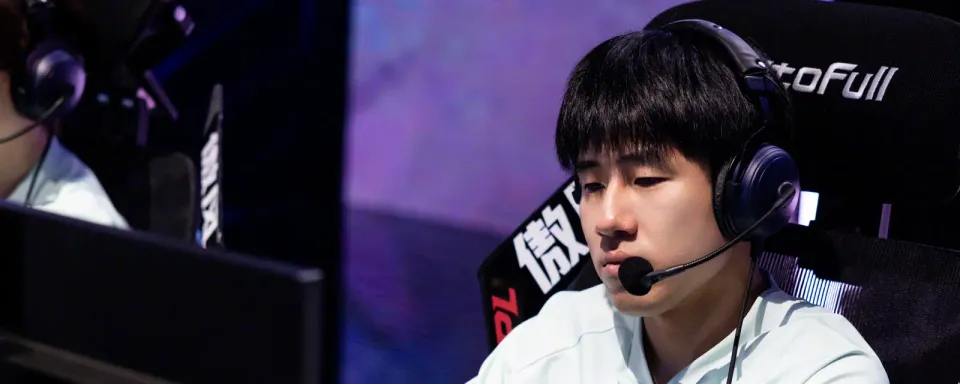 FunPlus Phoenix vs Invictus Gaming 경기 예측 및 분석 - LPL 스플릿 2 2025