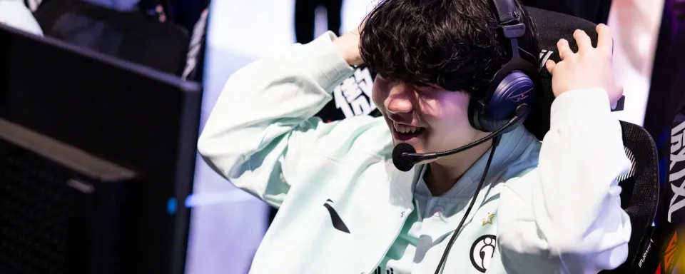 Invictus Gaming loại Weibo Gaming khỏi vòng playoff LPL Split 2 2025
