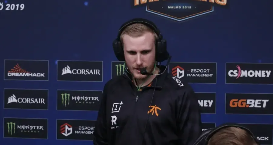 Dyrektor FNATIC skrytykował Valve i PGL za tak wczesne rozpoczęcie otwartych kwalifikacji do majorów