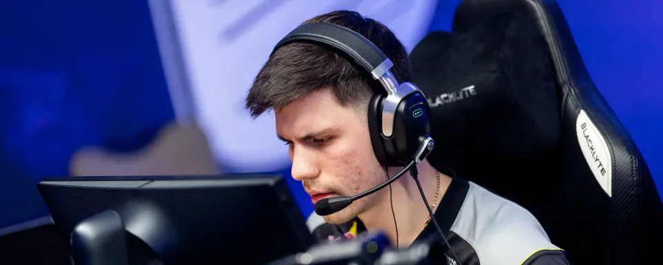 Natus Vincere 対 G2 試合予測と分析 - BLAST.tv オースティンメジャー 2025 ステージ3