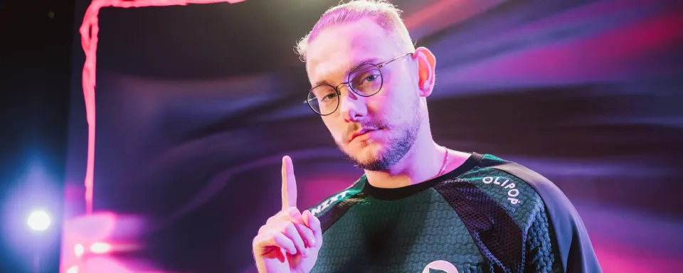 FlyQuest Menjadi Juara LTA North 2025 Split 2