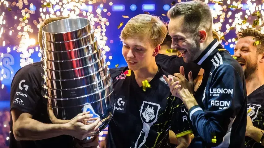 Pimp впевнений, що у m0NESY достатньо потенціалу, щоб кинути виклик s1mple і ZywOo