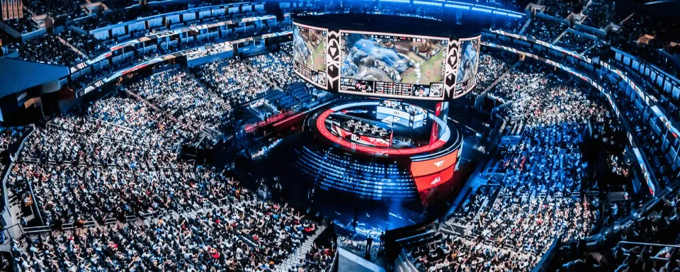 Riot ophæver forbud mod betting-sponsorer for LoL og VALORANT-hold — men med strenge begrænsninger