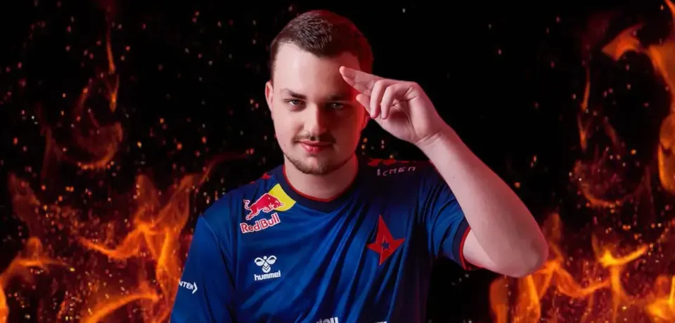 Astralis outlasted the new Team Falcons in their debut match at BLAST Premier Spring Groups