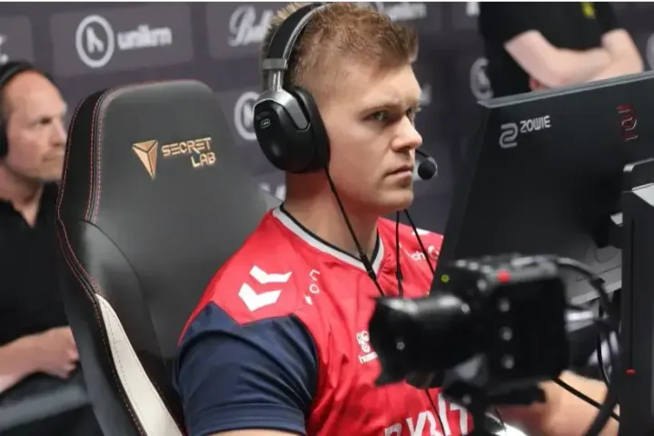 Astralis interrupted Team Vitality's win streak and reached to the Group A finals at BLAST Premier: Spring Groups 2024