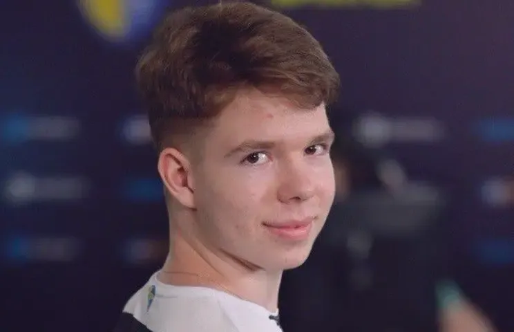 Headtr1ck: "m0NESY And B1t Are Good Examples Of How to Achieve Success At a Young Age Quickly"