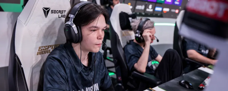 PARIVISION tiến vào vòng playoff Esports World Cup 2025