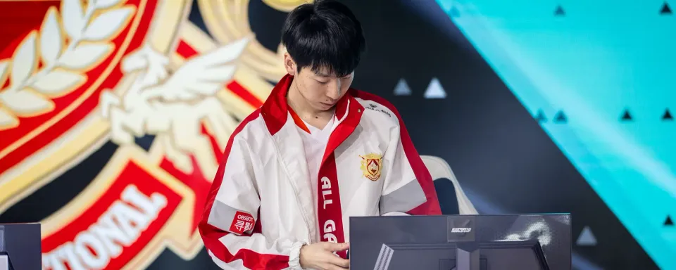 Anyone's Legend — Esports World Cup 2025初のグランドファイナリスト