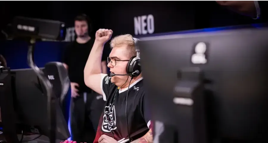 dycha nie powstrzymał łez po awansie ENCE do play-offów IEM Katowice 2024
