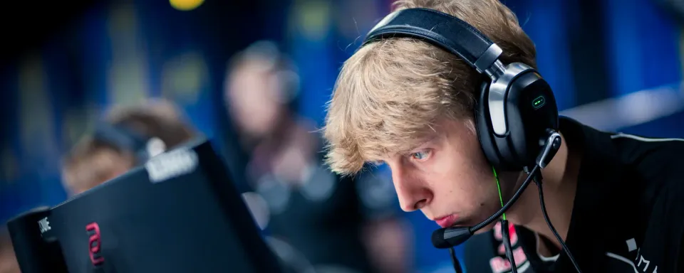 Astralis tanpa kesulitan mengalahkan B8 di IEM Cologne 2025