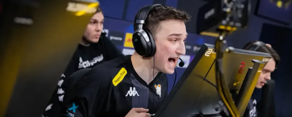 MIBR vs Virtus.pro 試合予測と分析 - BLAST Bounty Fall 2025: クローズド予選
