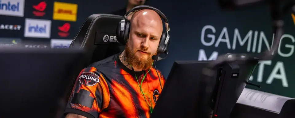 Prediksi dan Analisis fnatic vs Legacy - BLAST Bounty Fall 2025: Kualifikasi Tertutup
