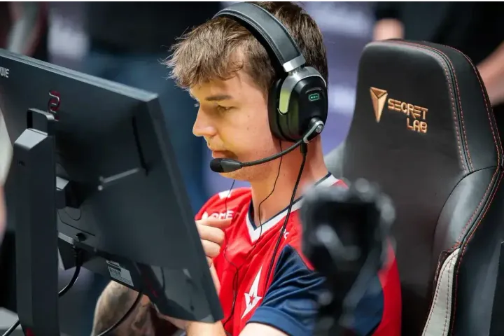 dev1ce wątpił w swoją pasję do Counter-Strike’a: „Bez przyjemności, bardzo rozczarowany”