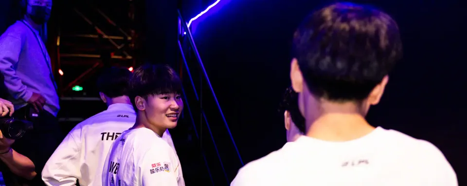 Anyone's Legend対Invictus Gaming試合予測と分析 - LPL Split 3 2025