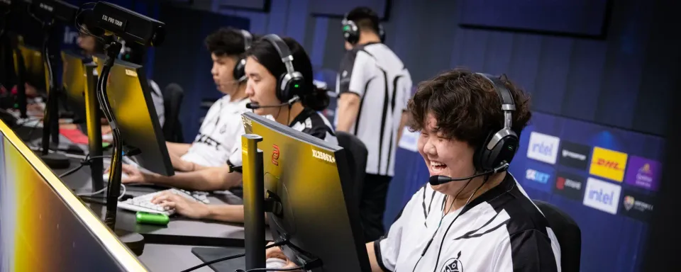 Pagkapanalo mula sa 0:11 sa ikalawang mapa, tinulungan ng The MongolZ na makapasok sa semifinals ng BLAST Bounty Fall 2025