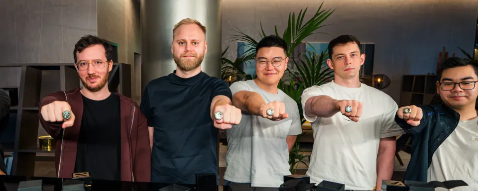 Natanggap ng Team Liquid ang mga Championship Ring para sa pagkapanalo sa nakaraang The International