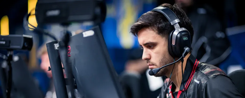 Prediksi dan Analisis Pertandingan FaZe vs G2 - Playoff BLAST Open Fall 2025