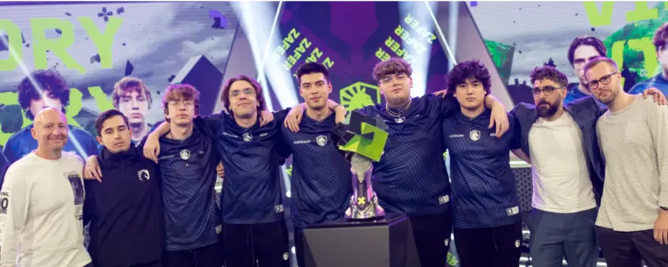 Les 5 plus vieux et 5 plus jeunes joueurs de Valorant aux Champions 2025