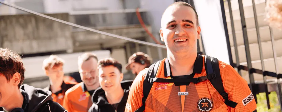 Fnatic con un sustituto derrota a Paper Rex y avanza a la final del cuadro superior de VALORANT Champions 2025