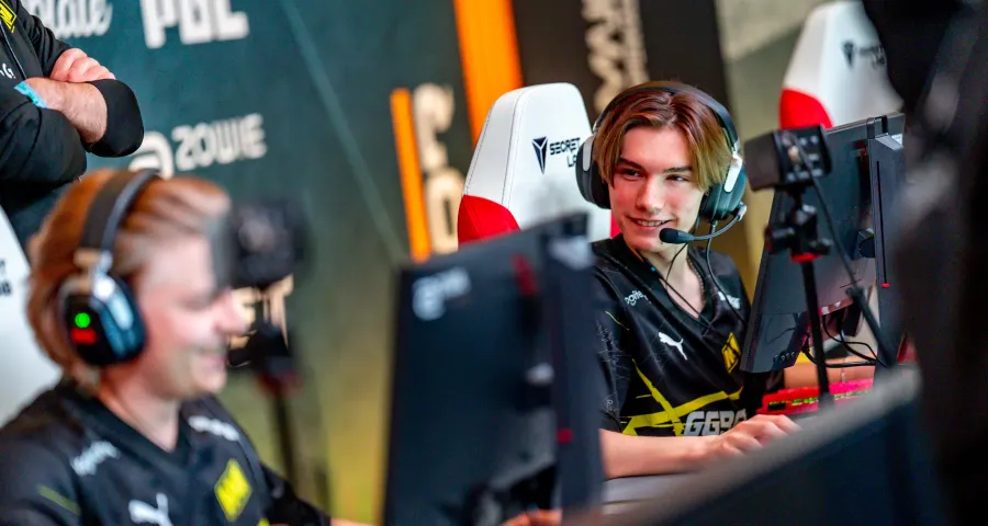 Прогноз та аналітика матчу між Natus Vincere та Eternal Fire у чвертьфіналі PGL Major Copenhagen 2024