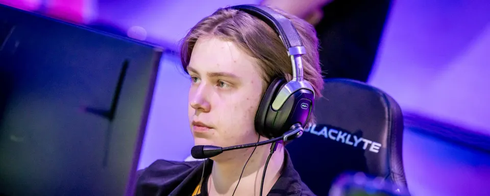 Tundra começou o dia com vitórias, e Team Spirit o terminou invicta no BLAST Slam IV
