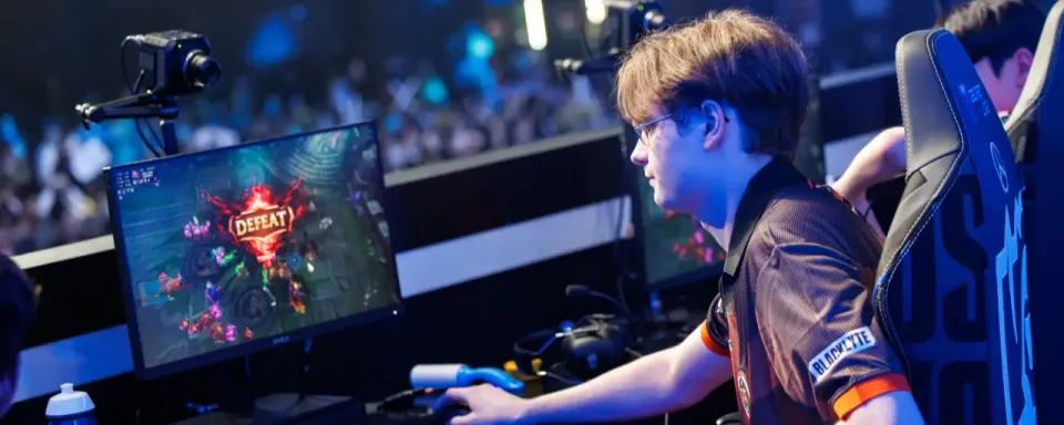 Warum Fnatic mit 0:3 bei den Worlds 2025 ausschieden und was als Nächstes kommt