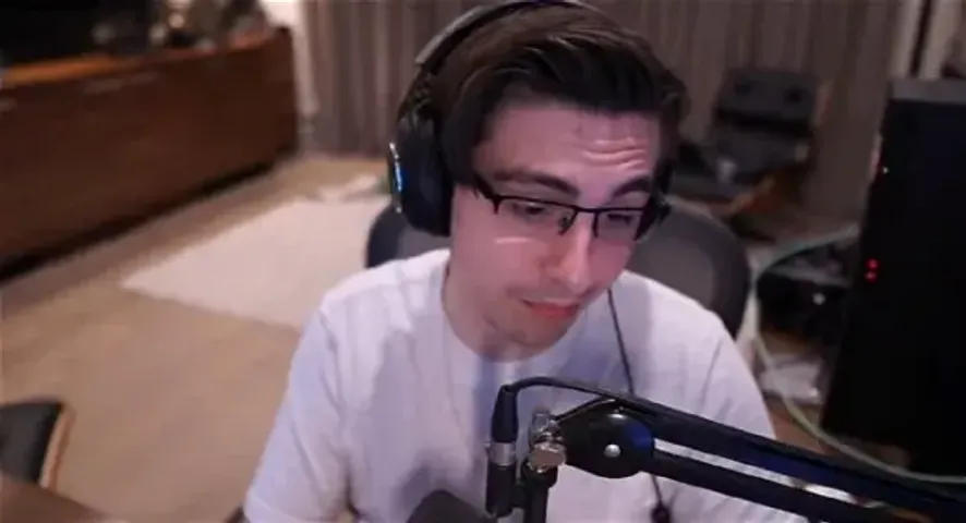 Shroud: Do Pro Players Use Those Mousepads