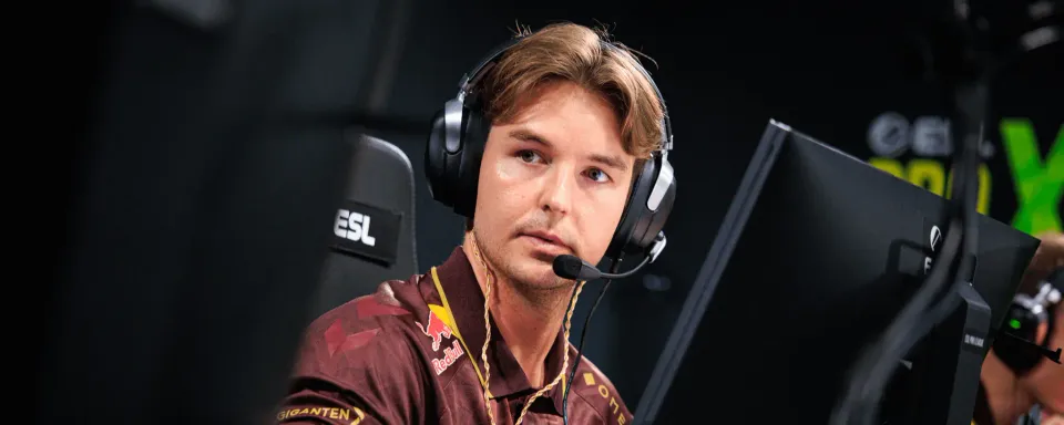 "HooXiは私にとても助けになっています。彼に対して大変な尊敬を抱いています" — device、Astralisのゲーム内リーダーについて