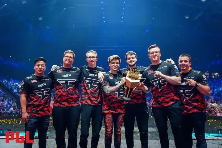 Twistzz salue la performance de l'équipe contre FaZe : "Nous avons tenu bon face aux meilleurs du monde"