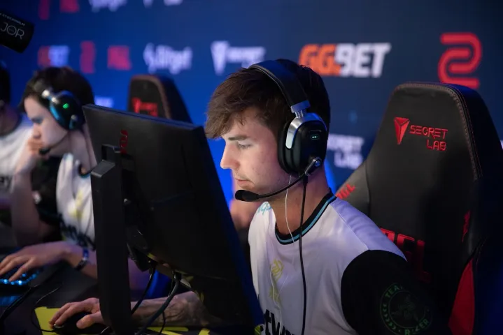 Device заменит Farlig в Astralis — замену для k0nfig продолжают искать