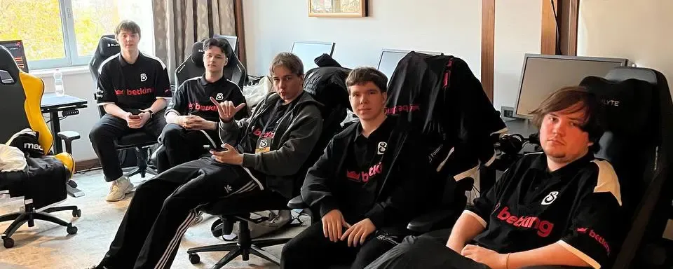 B8 tewas dalam perlawanan pembukaan kepada M80 di StarLadder Budapest Major 2025 Peringkat 1